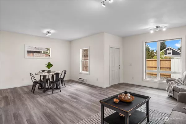 8246 S G Street, Tacoma, WA 98408