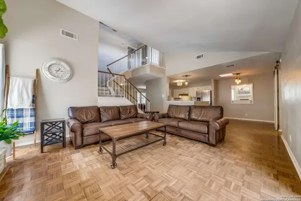 13658 SHADY WALK DR, San Antonio, TX 78231-1820