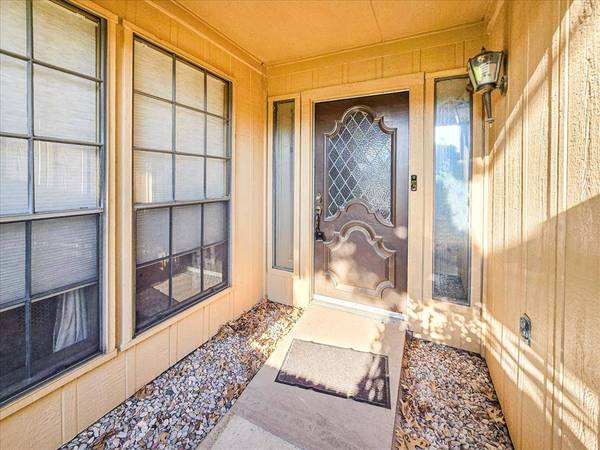 3705 Ivywild Court, Arlington, TX 76016