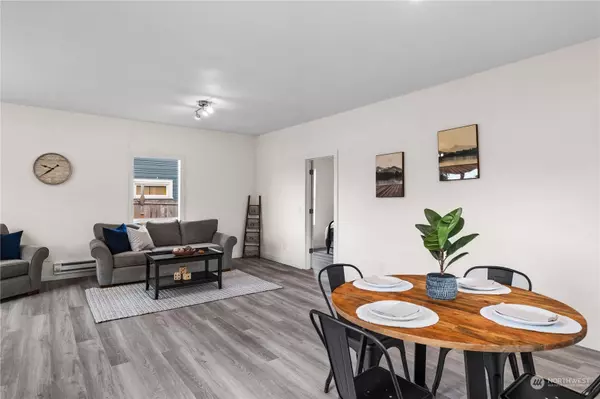 8246 S G Street, Tacoma, WA 98408