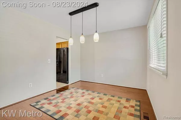 1411 DEERHURST, Rochester Hills, MI 48307