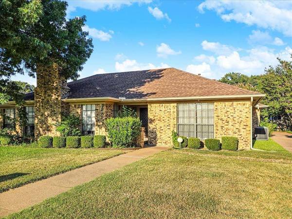 3705 Ivywild Court, Arlington, TX 76016