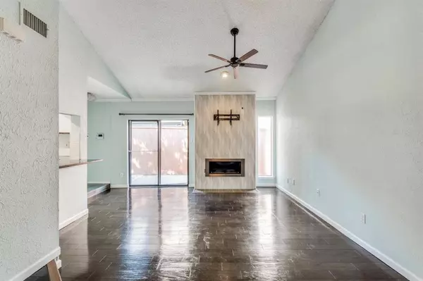 2623 Entrada Boulevard #1, Irving, TX 75038