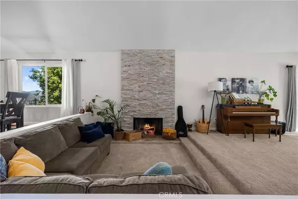 24155 Mentry DR, Newhall, CA 91321