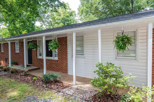 1713 Dale ST, Newton, NC 28658