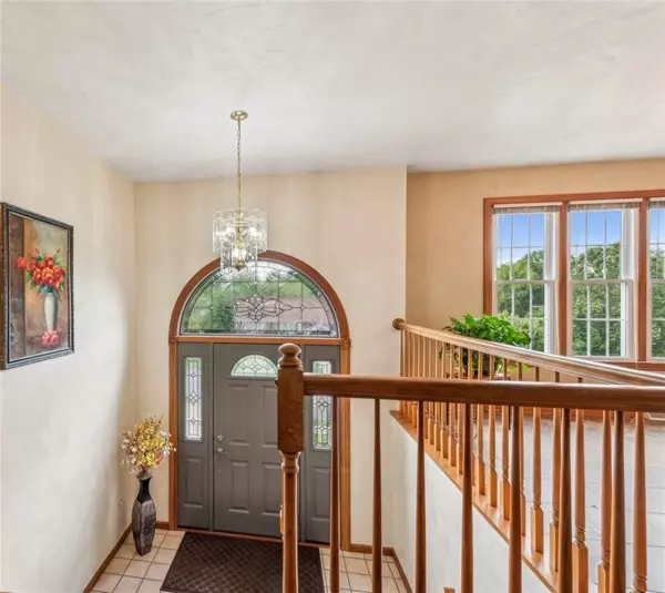 28 Meadowridge Rd, Harrison City, PA 15636