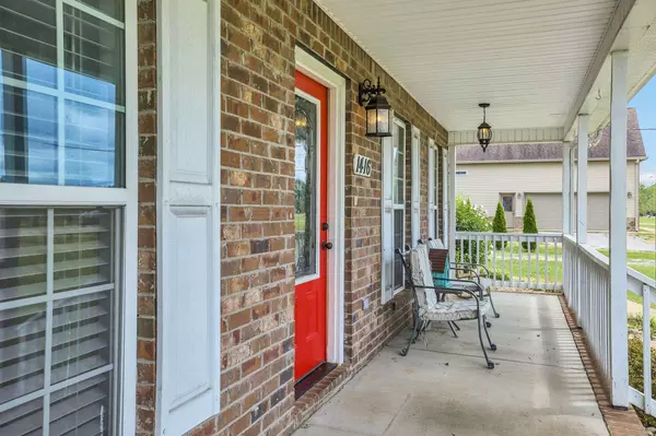 1416 Azalee Ln, Chapel Hill, TN 37034