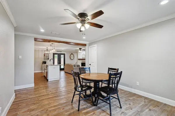 5833 Denise Drive, Haltom City, TX 76148