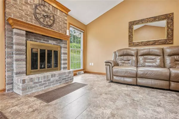 28 Meadowridge Rd, Harrison City, PA 15636