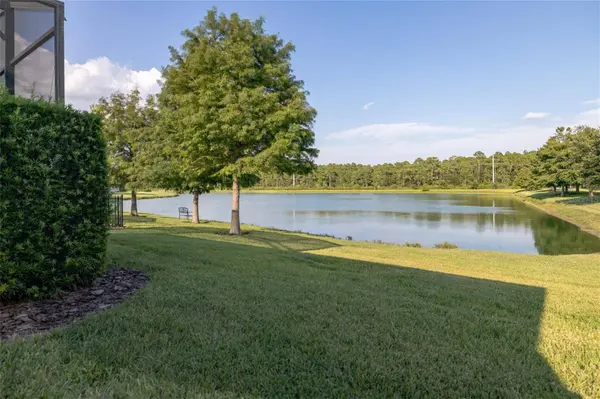 1647 VICTORIA GARDENS DR, Deland, FL 32724