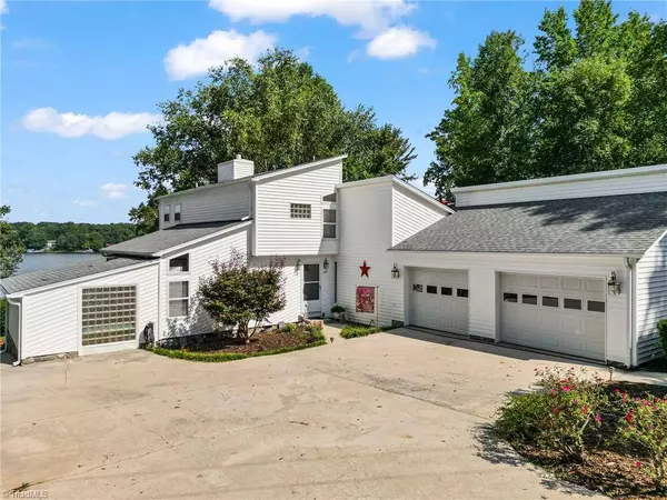 140 Dock Post LN, Lexington, NC 27292