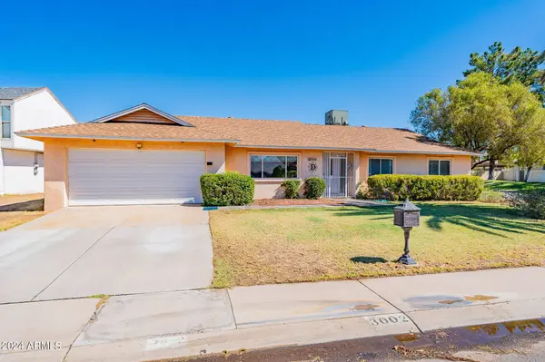 3002 W SHANGRI LA Road, Phoenix, AZ 85029