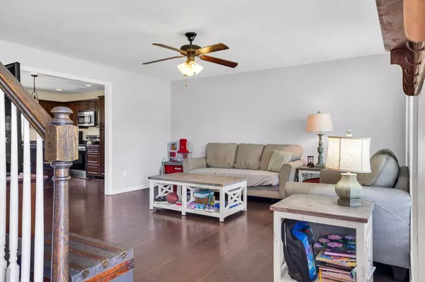 1416 Azalee Ln, Chapel Hill, TN 37034