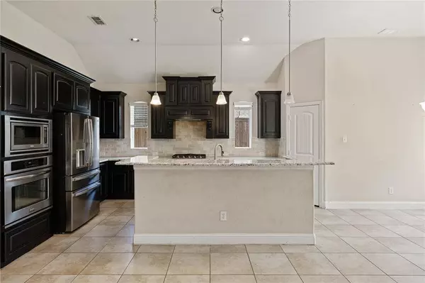 3105 Tropica Drive, Little Elm, TX 75068