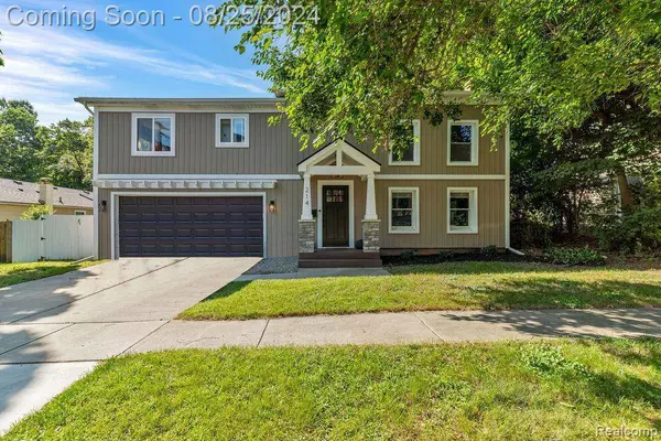 214 OAKLAND Street, Milford, MI 48381