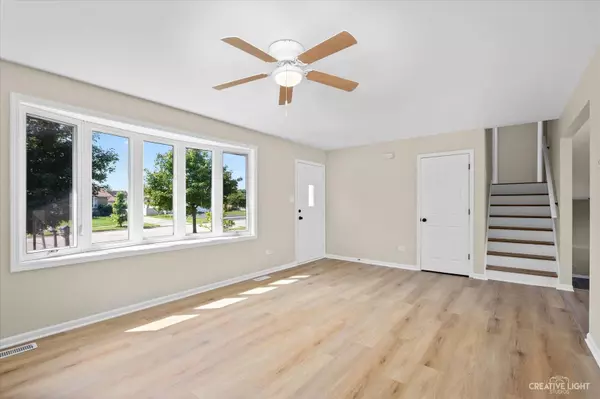 7015 Monmouth DR, Joliet, IL 60431