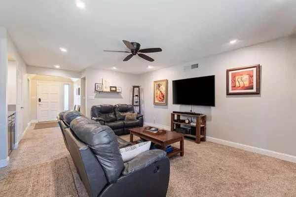 1374 Saginaw Avenue, Clovis, CA 93612