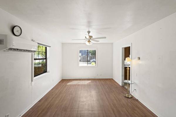 324 Peach ST, Medford, OR 97501