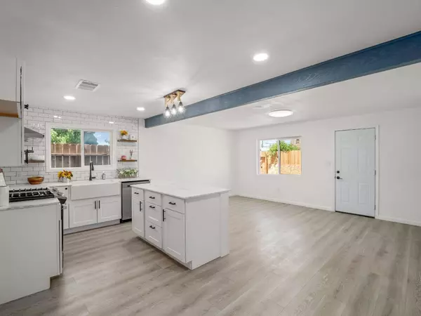 122 S 6th Street, Fowler, CA 93625