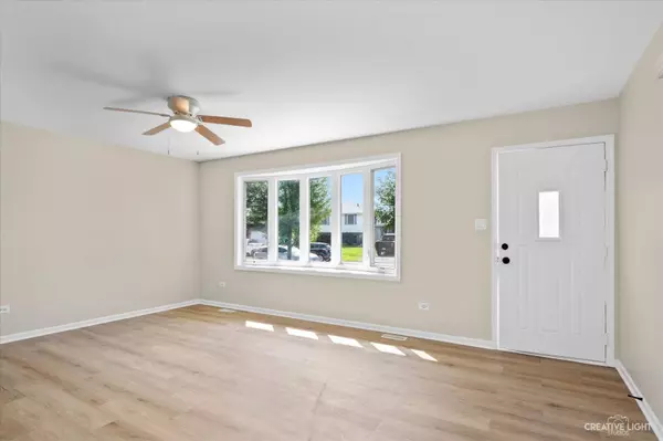 7015 Monmouth DR, Joliet, IL 60431