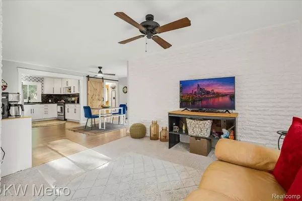 23855 BEECH Road, Southfield, MI 48033