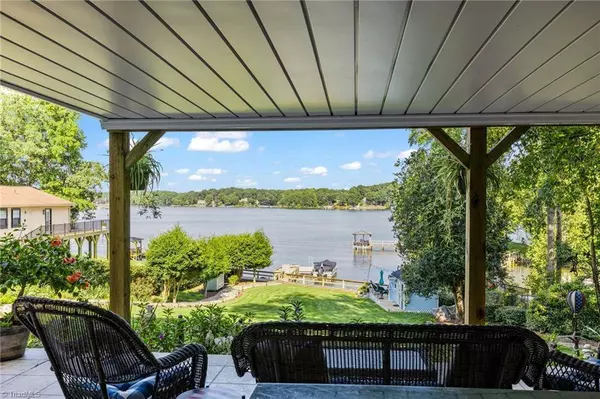 140 Dock Post LN, Lexington, NC 27292