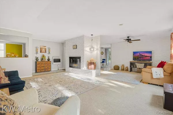 23855 BEECH Road, Southfield, MI 48033