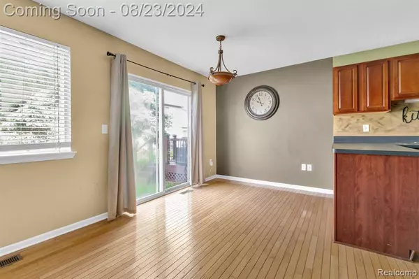 24521 PINE VILLAGE Boulevard, Oak Park, MI 48237