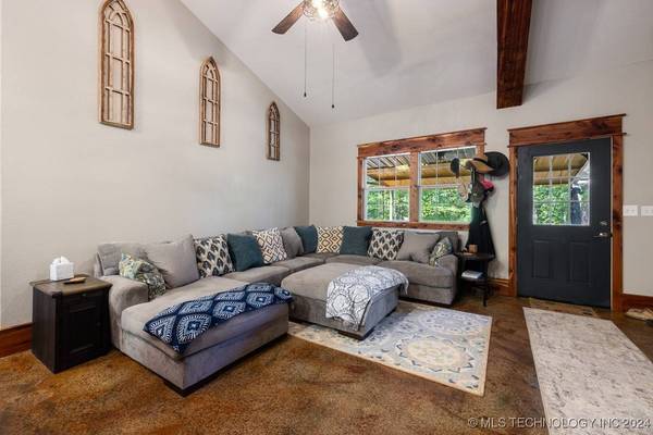 845 Tram RD, Fort Towson, OK 74735