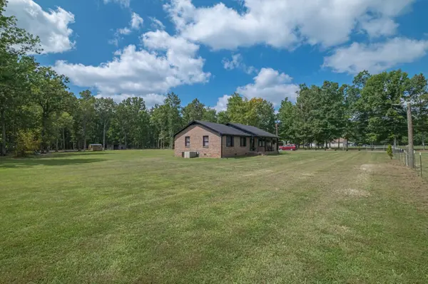 284 Motlow College Rd, Wartrace, TN 37183