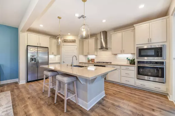 4073 Afterlight LN, Roseville, CA 95747