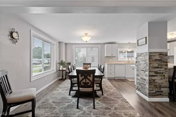 1427 Breiding RD, Akron, OH 44310