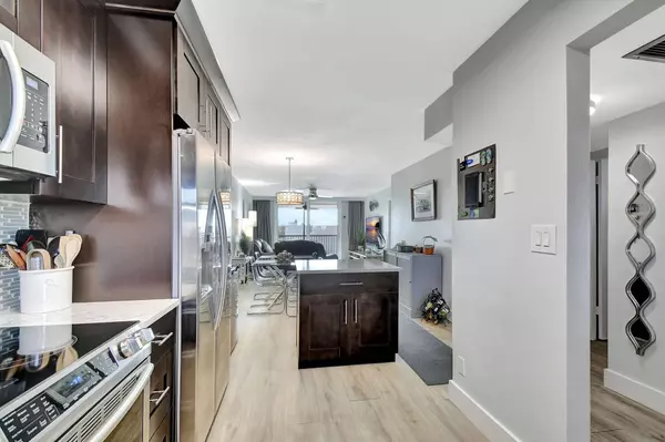 720 E Ocean AVE 502, Boynton Beach, FL 33435