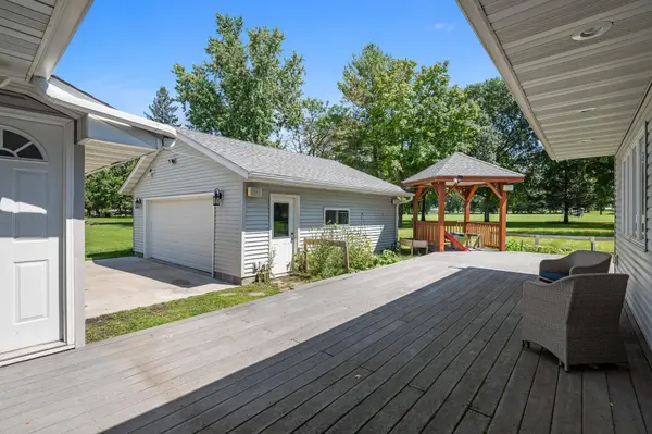 407 Columbus AVE S, New Prague, MN 56071