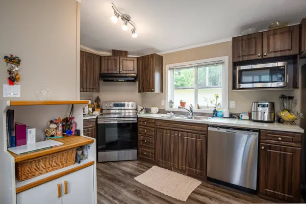 40022 GOVERNMENT RD #5, Squamish, BC V8B 0H7