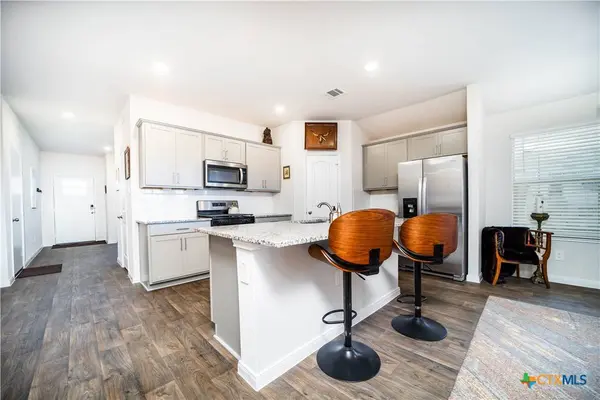 132 Docile LOOP, San Marcos, TX 78666