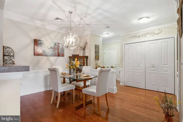 631 CREEKSIDE DR, Brookhaven, PA 19015