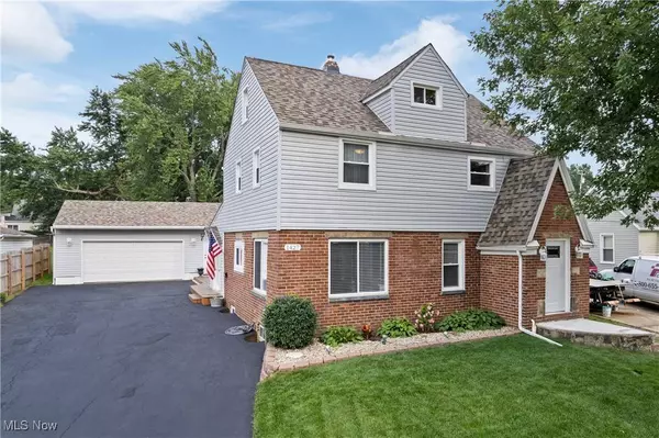 1427 Breiding RD, Akron, OH 44310