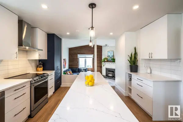 4008 74 ST NW, Edmonton, AB T6K 0X1