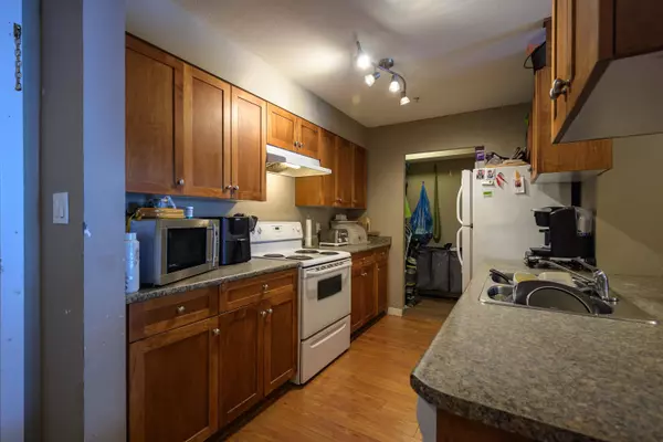 33960 OLD YALE RD #312, Abbotsford, BC V2S 2J9