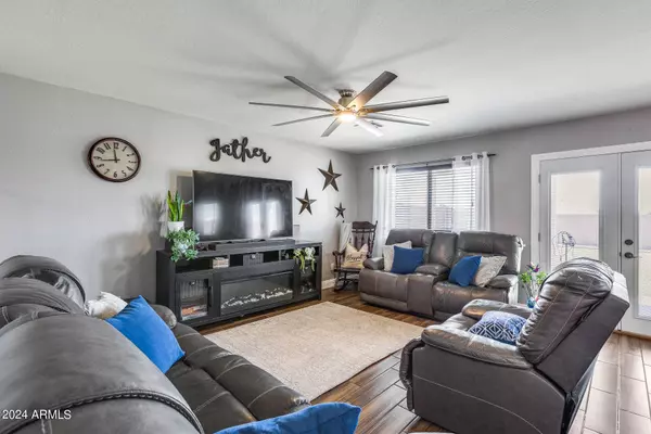 23881 W DESERT BLOOM Street, Buckeye, AZ 85326