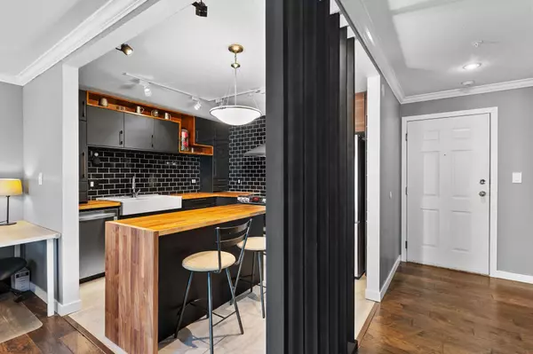 2575 WARE ST #203, Abbotsford, BC V2S 3E2