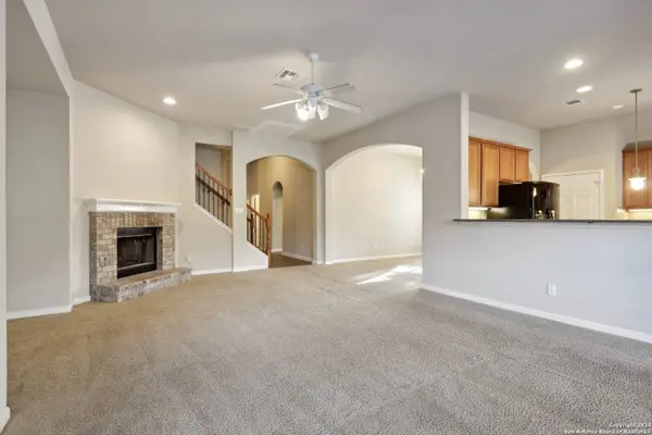 2038 OAK FLAT RD, San Antonio, TX 78251-4389