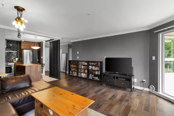 2575 WARE ST #203, Abbotsford, BC V2S 3E2