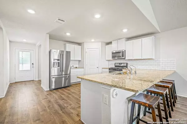 240 Cuban Emerald, San Antonio, TX 78253