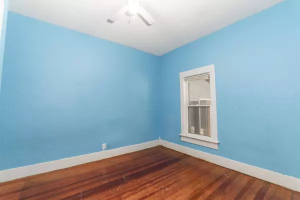 206 S Madison St, Hillsboro, KS 67063