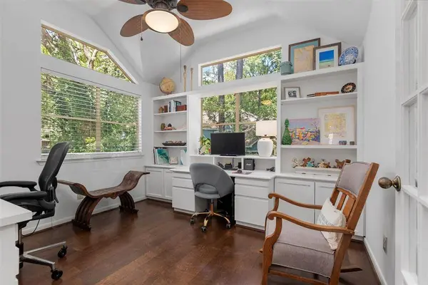 34 Twisted Birch Place CT, The Woodlands, TX 77381