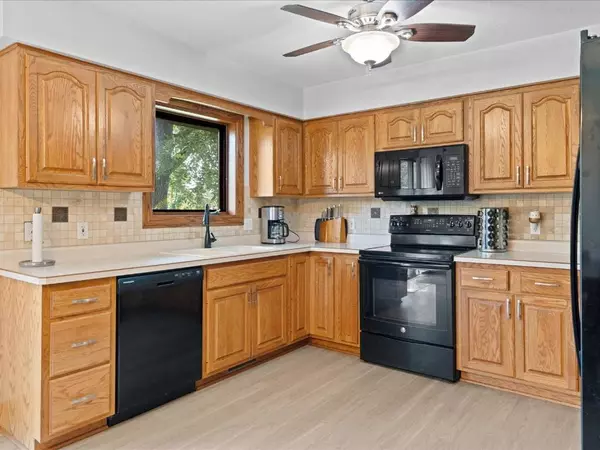 311 Greenfield ST NE, Cedar Rapids, IA 52402