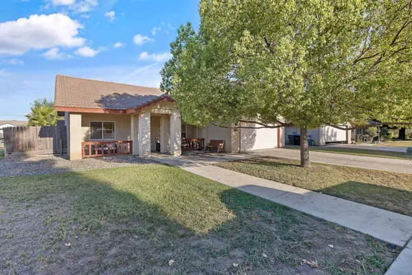 824 S Arroyo Street, Visalia, CA 93292