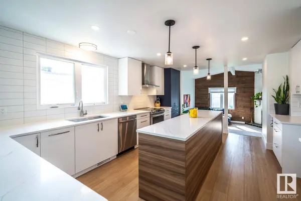 4008 74 ST NW, Edmonton, AB T6K 0X1